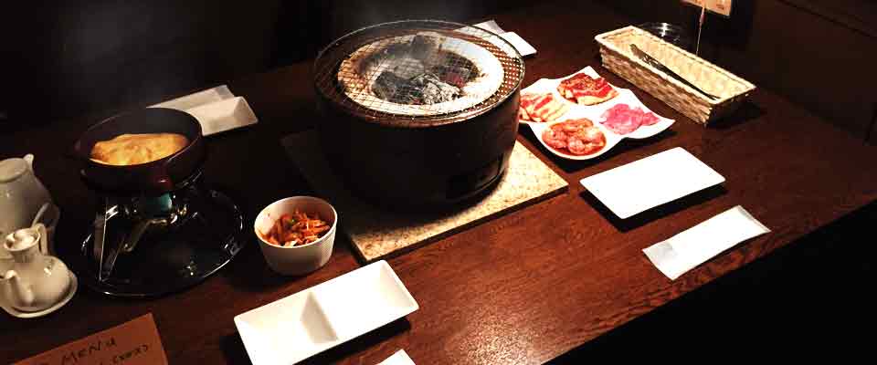 肉バルサンダーデモ
